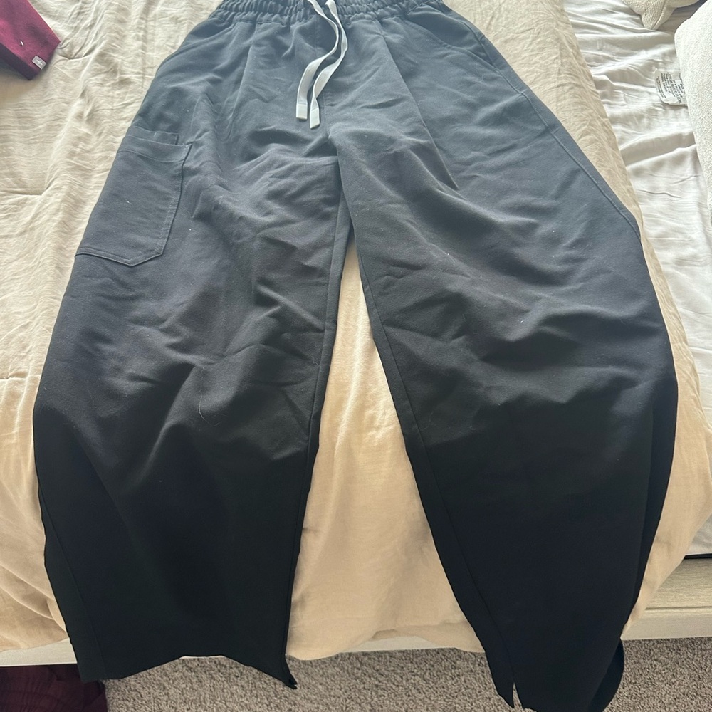 Figs small tall black Shelby wide leg pant